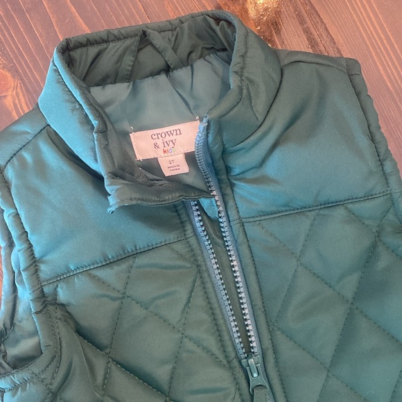 Crown and ivy zip up puffer vest - Picture 2 of 2